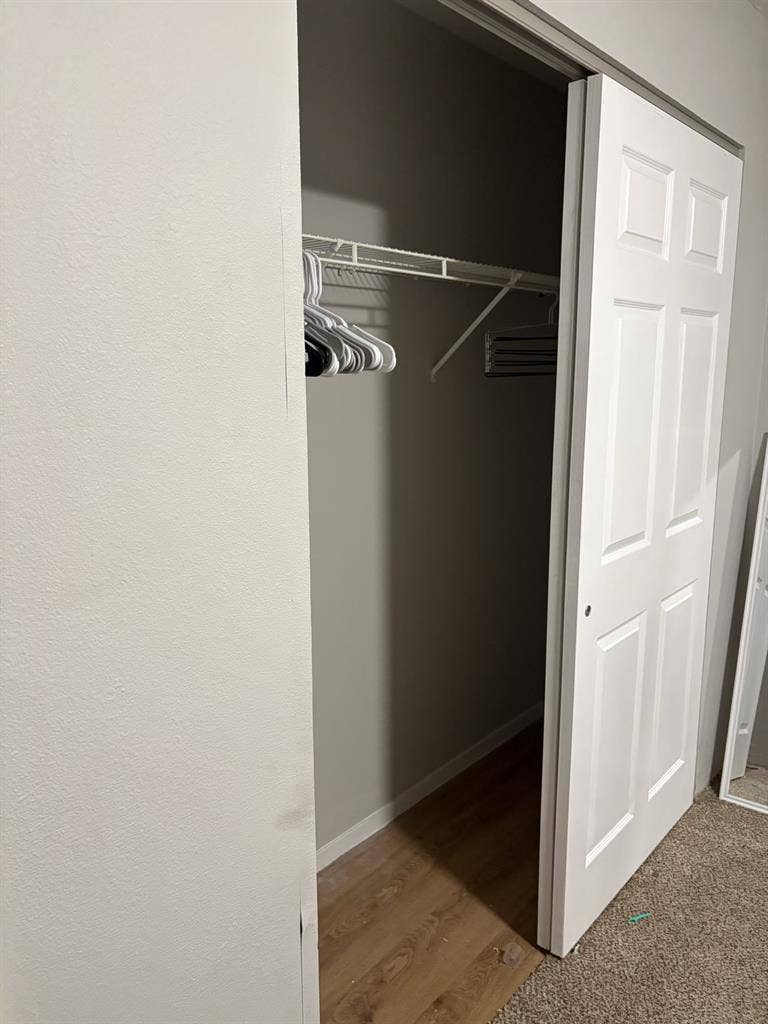 Renting room short term. 3 months m