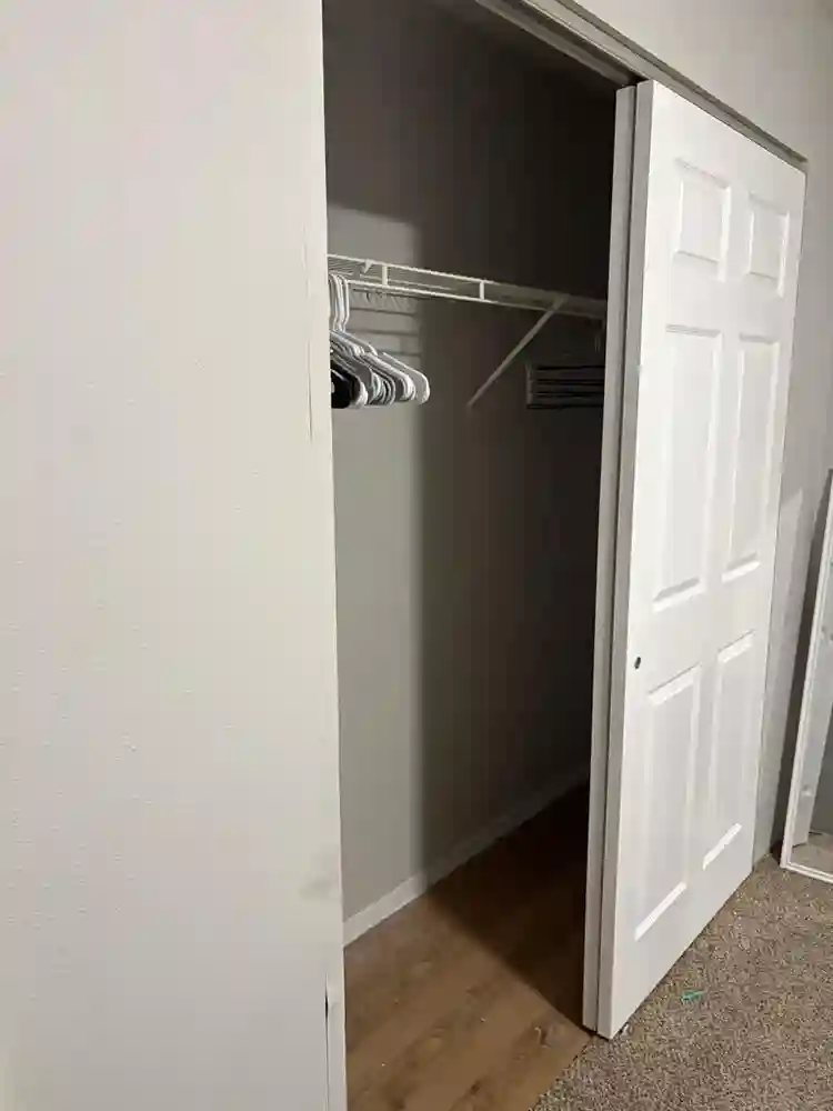 Renting room short term. 3 months m