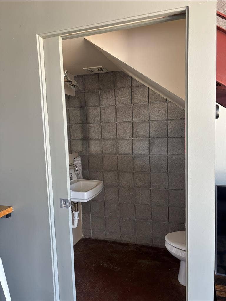 Roommate Needed - Downtown SLC