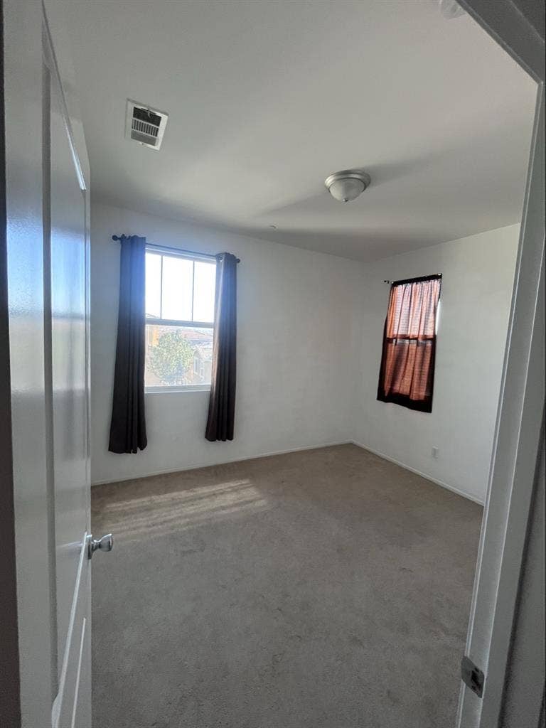 Room for rent $799