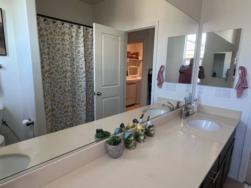 Room for rent $799