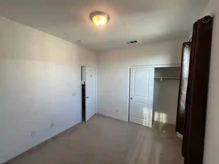 Room for rent $799