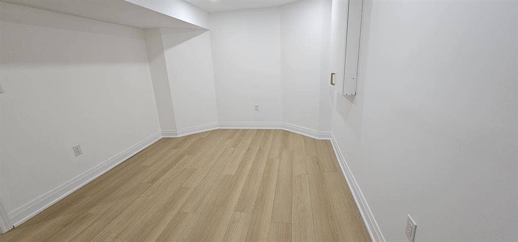 Spacious Newly Renovated 3-Bedroom