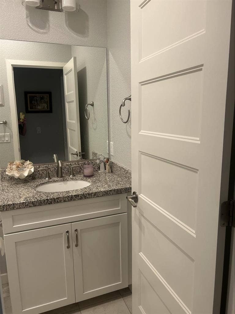 Furnished Room Includes Utilities