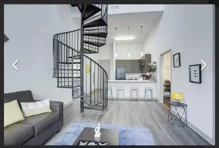 Room in charlotte townhome 4x4
