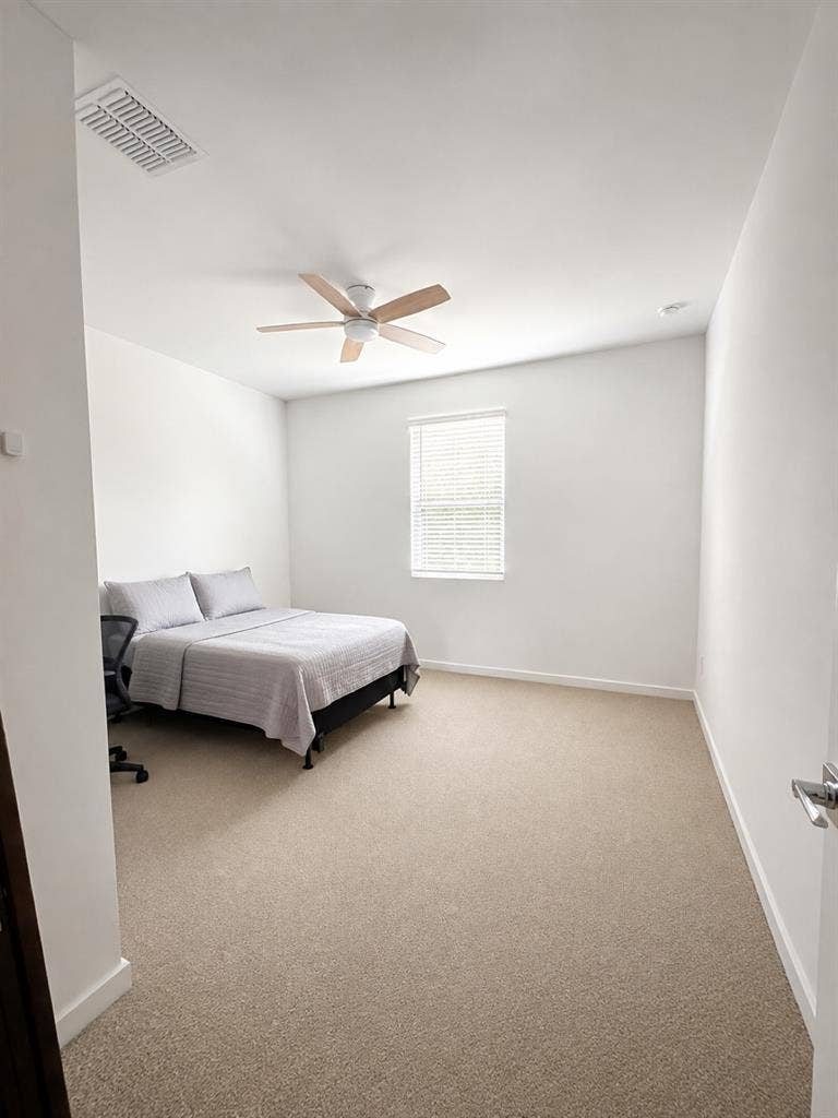 Private room for rent