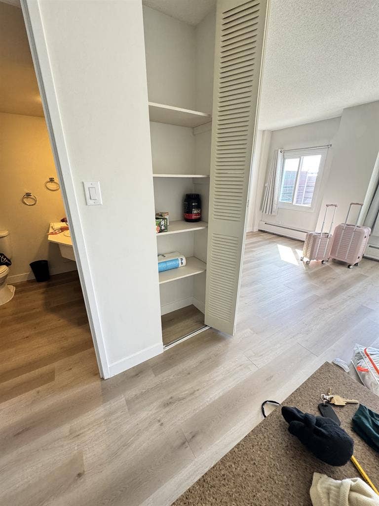 Lease take over next to UofA