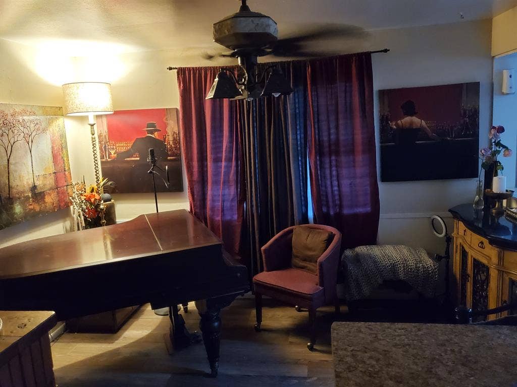 Cozy Private room in Peaceful Home.