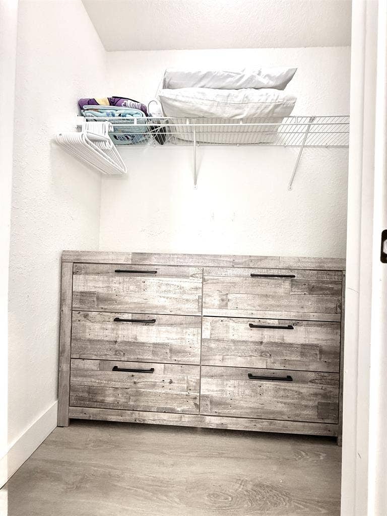 Winsor Hills Private Bedroom & Bath