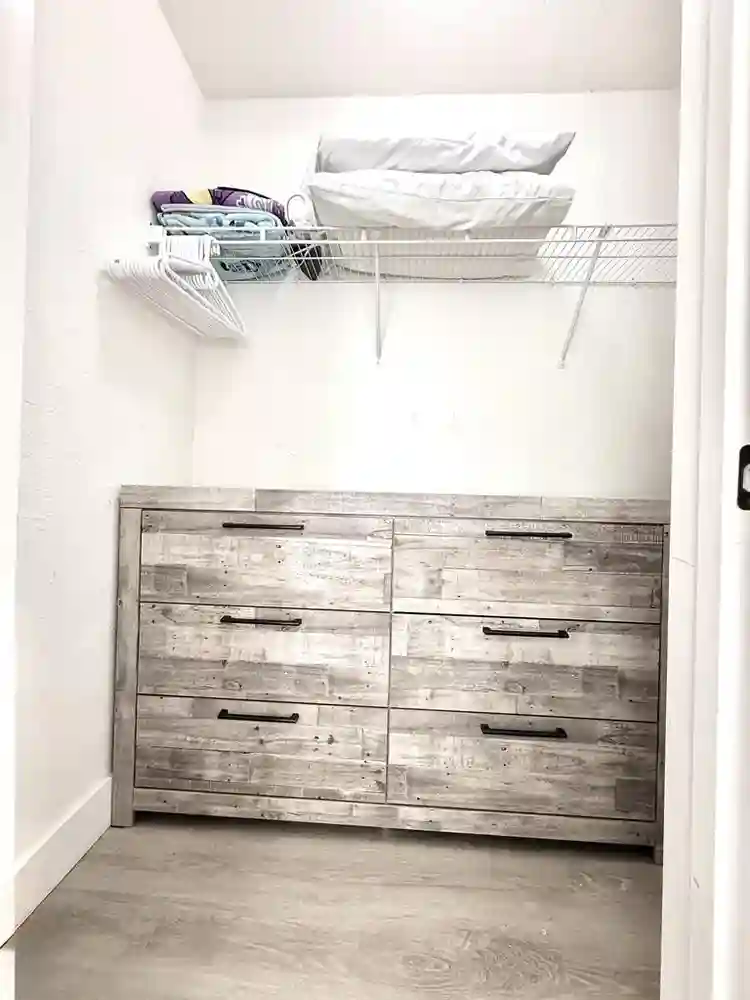 Winsor Hills Private Bedroom & Bath