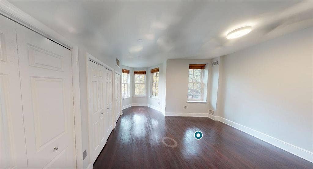 1 BR in Washington