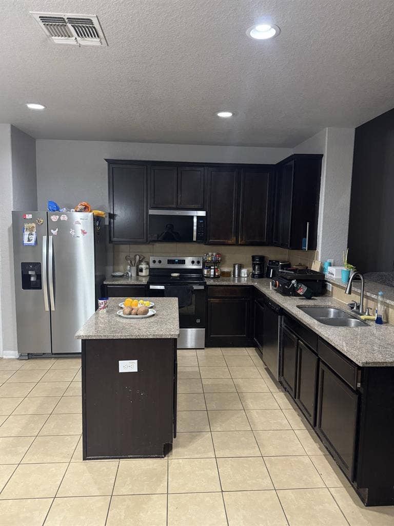 Spacious home. Family vibes.
