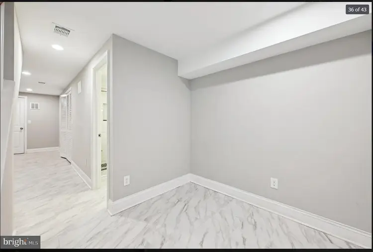 NEW LISTING!