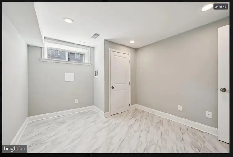 NEW LISTING!
