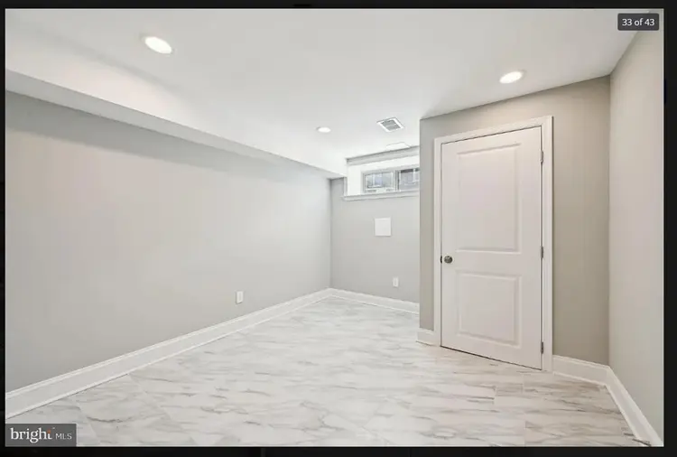 NEW LISTING!