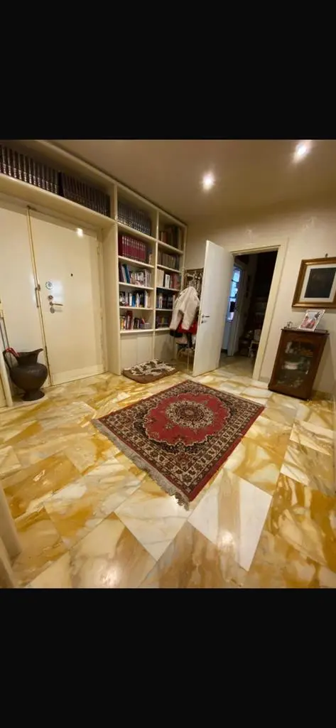 Spacious and Bright room