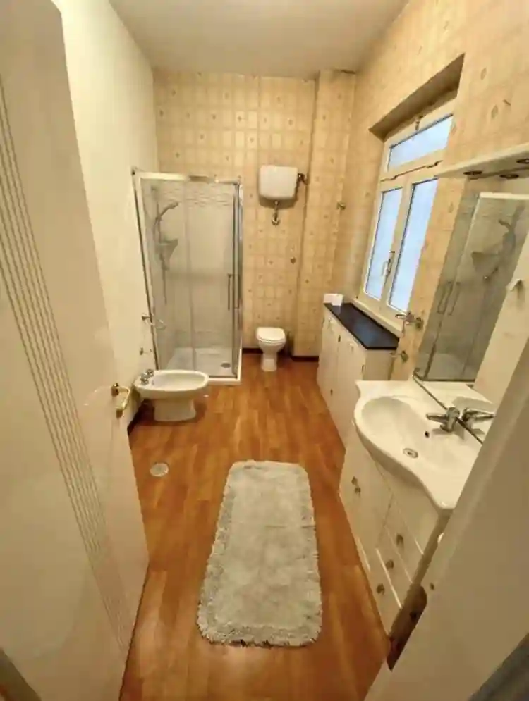 Spacious and Bright room