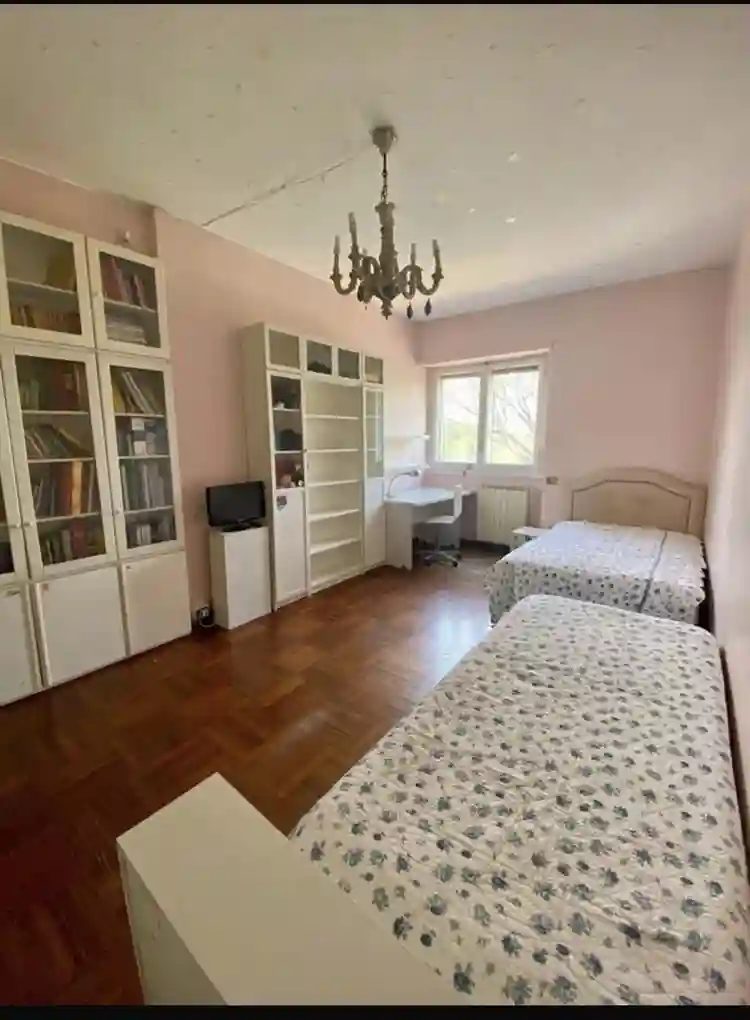 Spacious and Bright room
