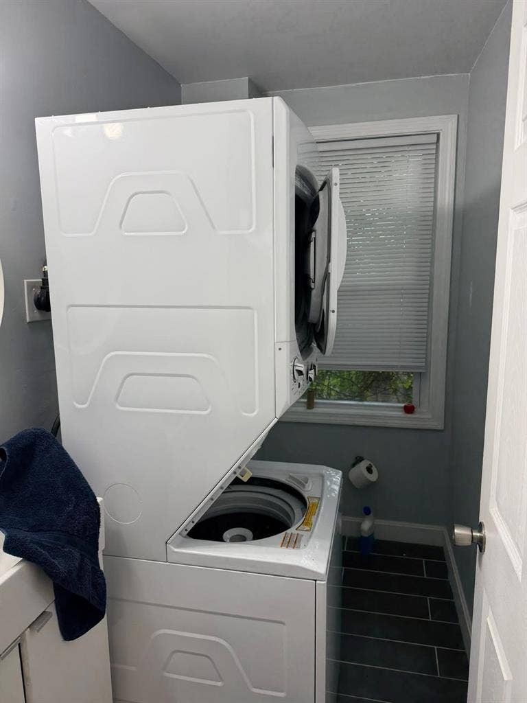 Need roommate for 2nd bedroom