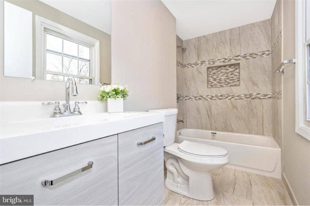 Room available in Spacious home