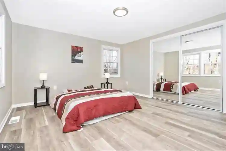 Room available in Spacious home