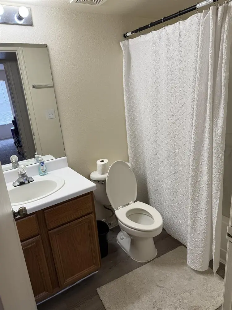Take over lease. 2 bed 2 bath.