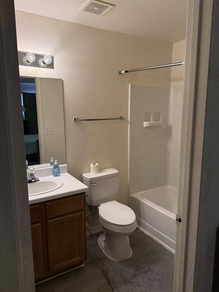 Take over lease. 2 bed 2 bath.