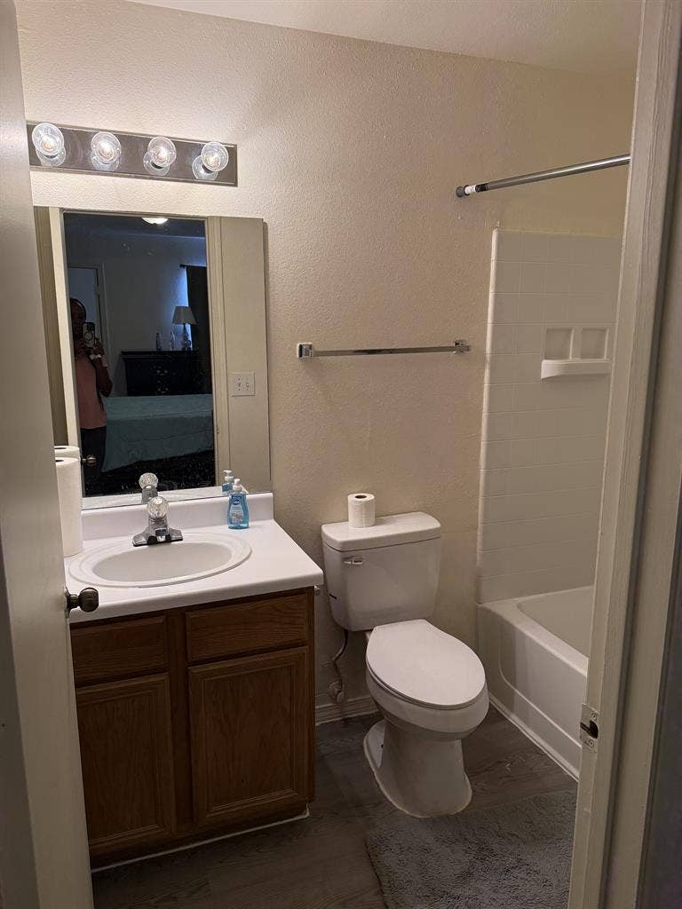 Take over lease. 2 bed 2 bath.