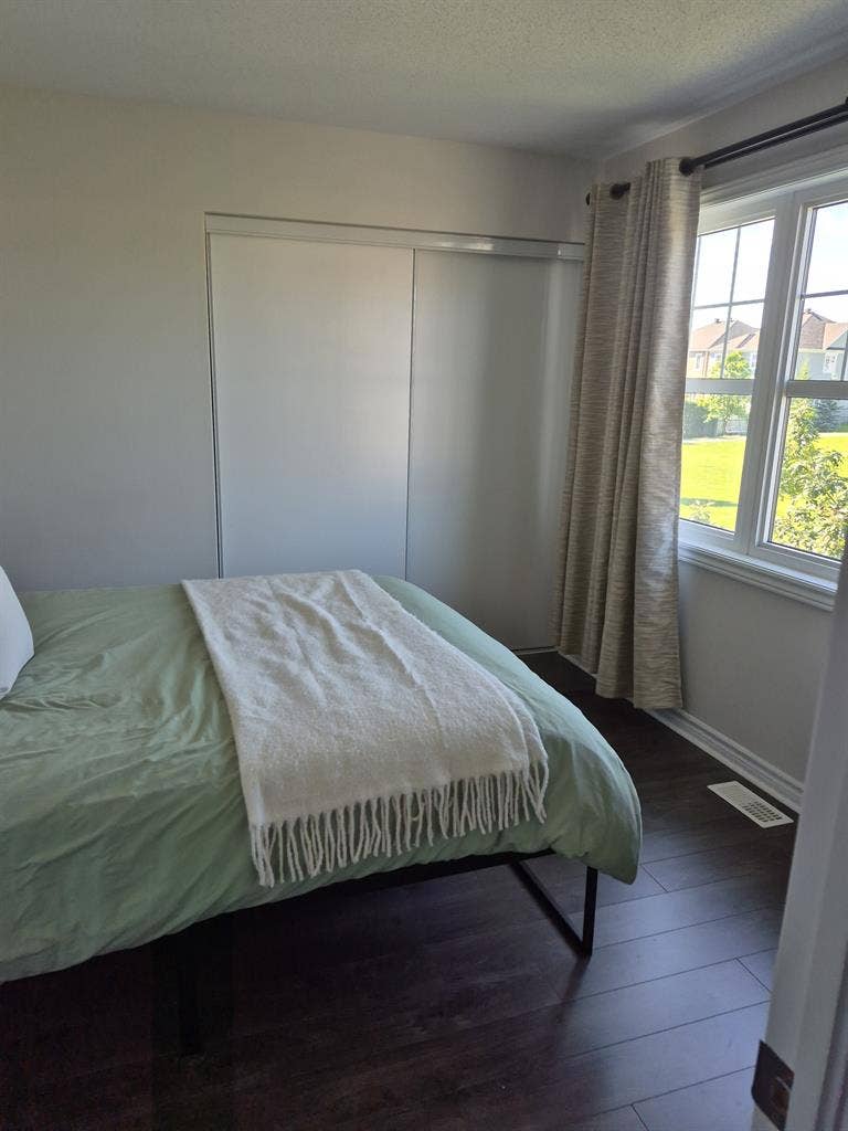 Room for rent in a single house