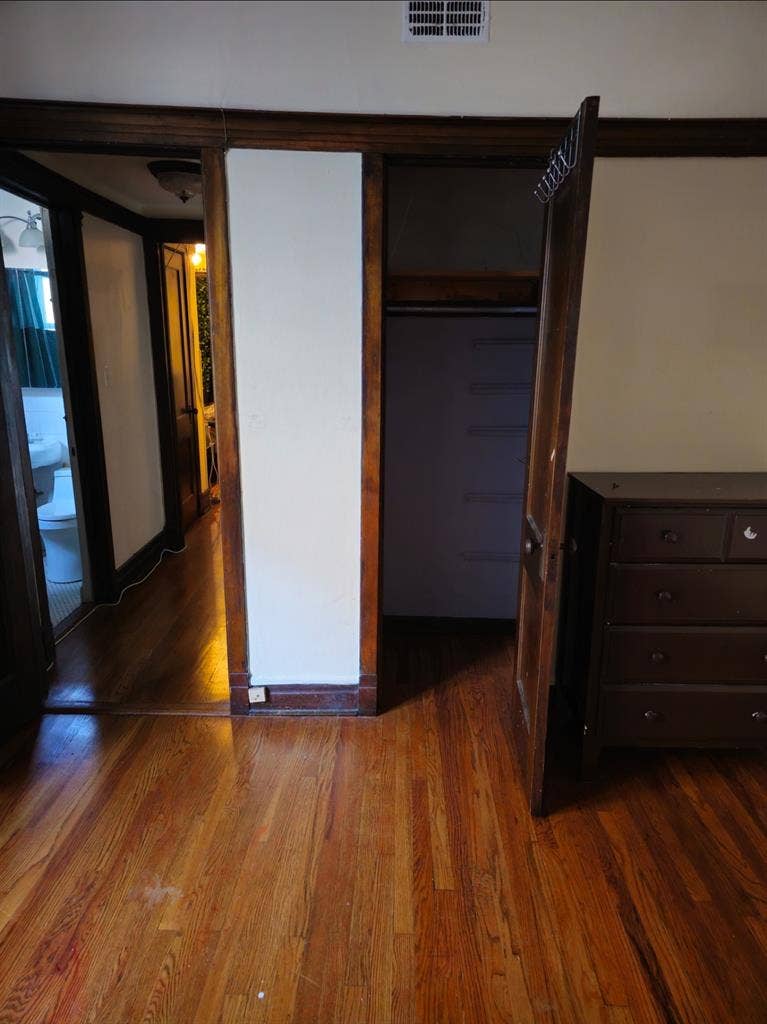 Looking for Potential Roommate