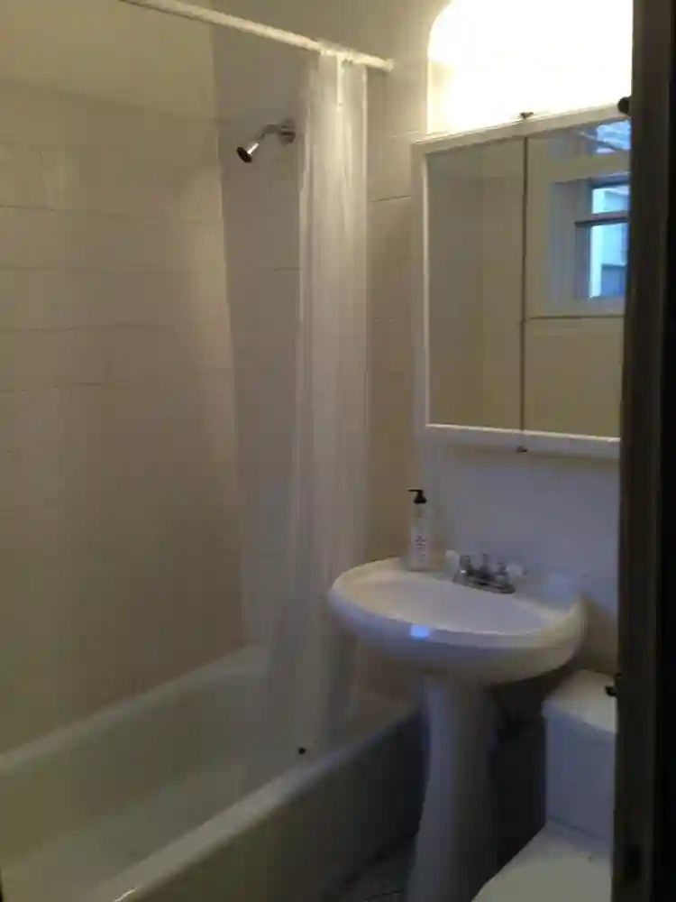Looking for Potential Roommate