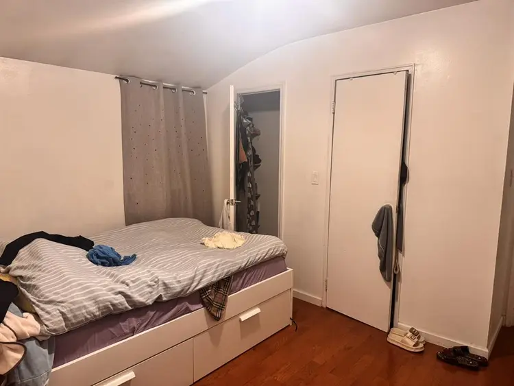 2 rooms w/ Utilities