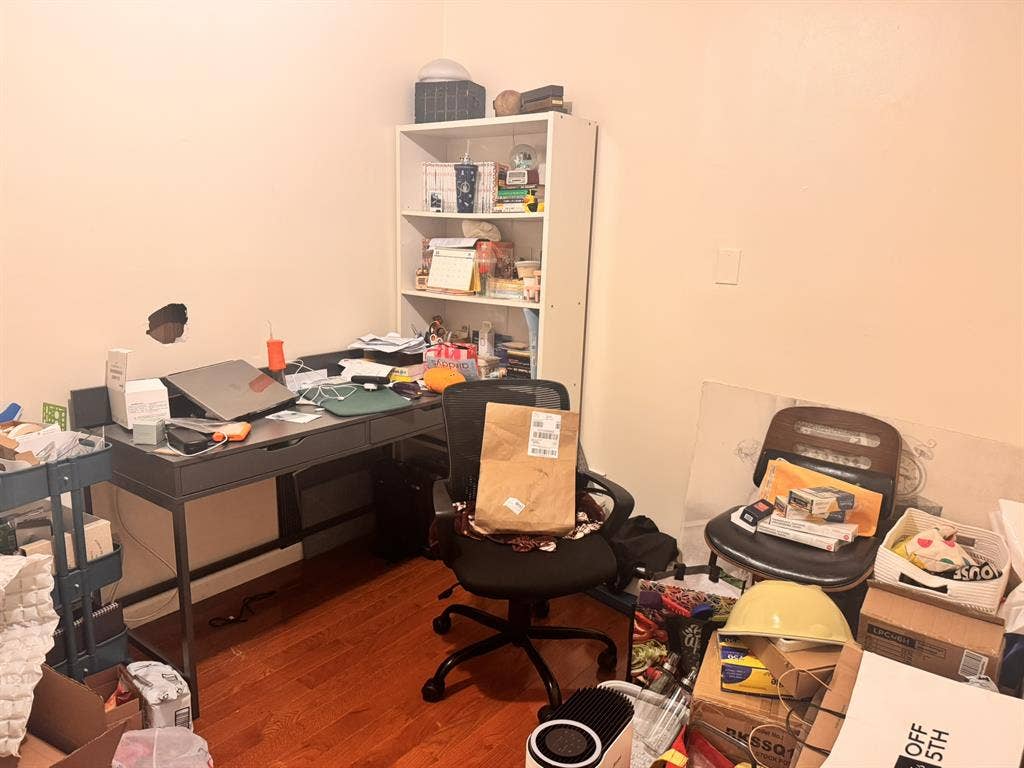 2 rooms w/ Utilities