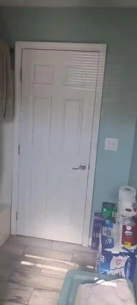 IN NEED OF ROOMATE