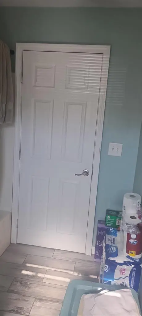 IN NEED OF ROOMATE