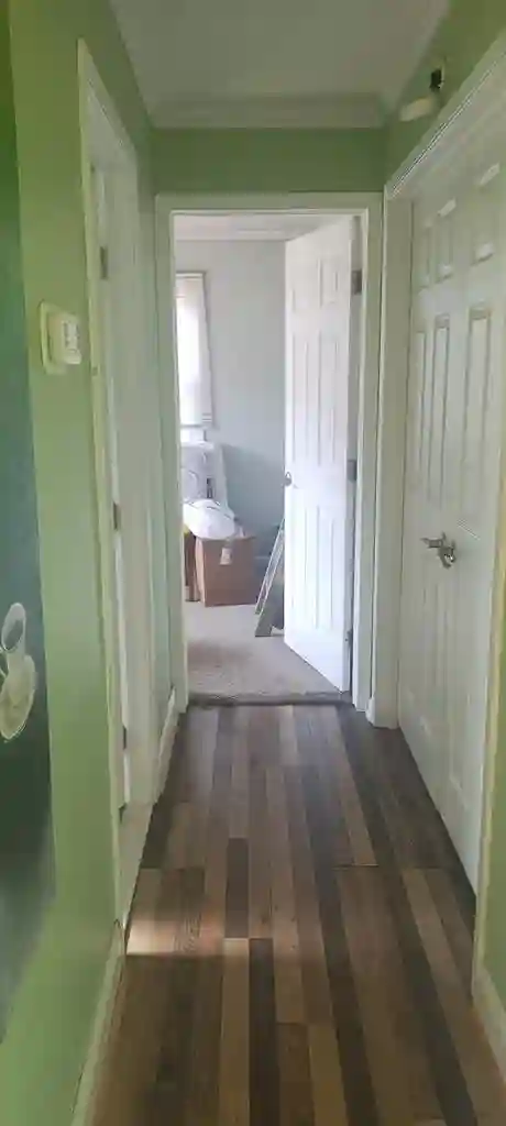 IN NEED OF ROOMATE