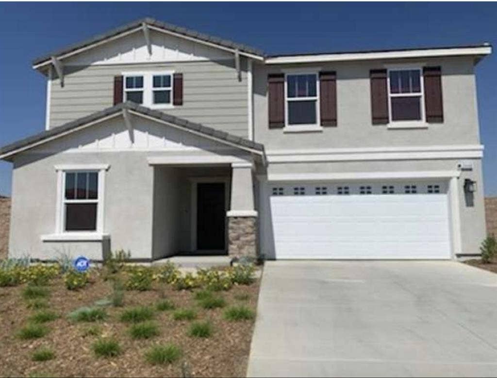 Furnished w Private Bath - 9/3/26