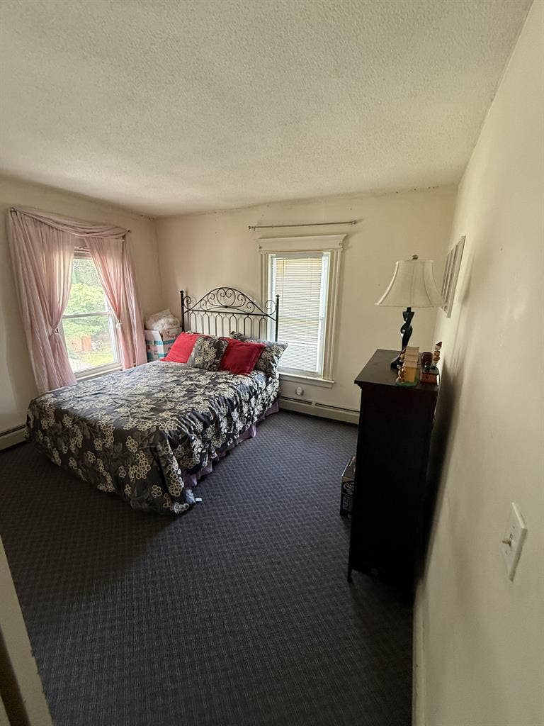Rooms available in East Hartford