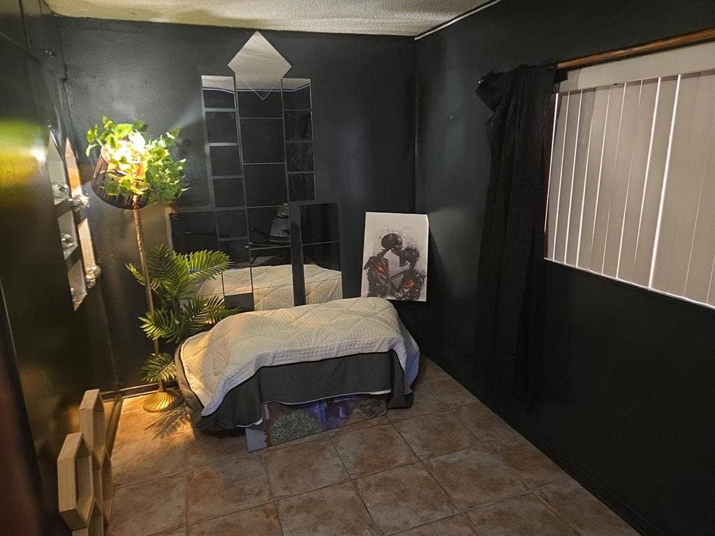 Furnished private room 800 a month
