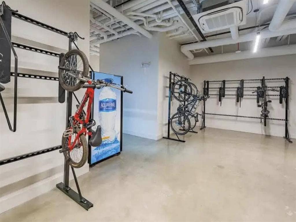 Private 1BR/1BA in Luxury 2BR