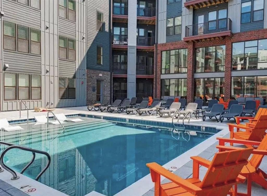 Private 1BR/1BA in Luxury 2BR