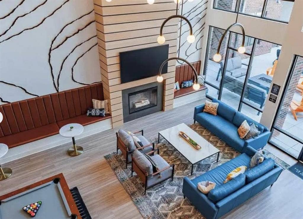 Private 1BR/1BA in Luxury 2BR