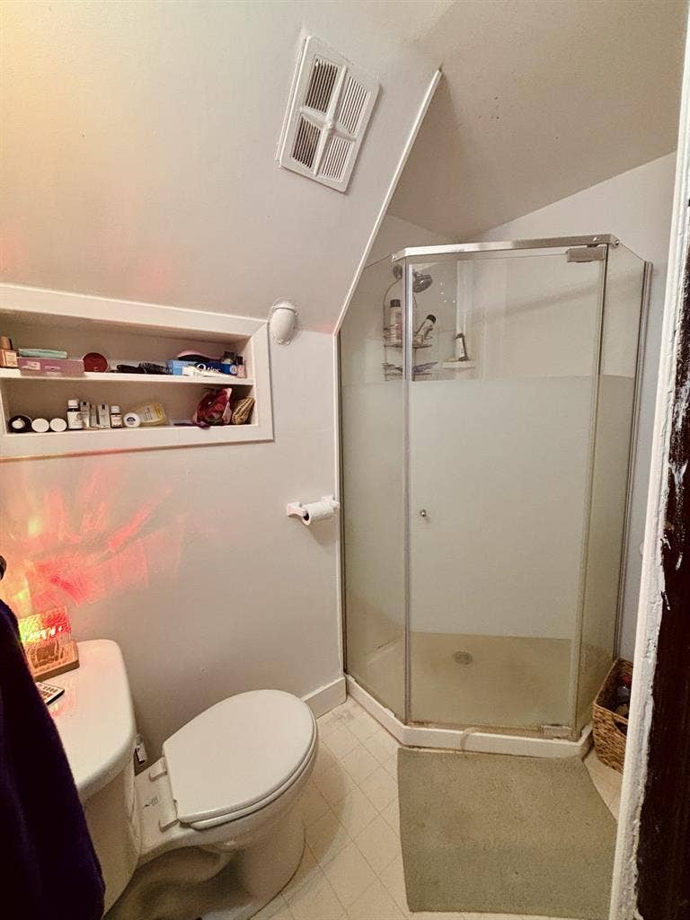 Roommate wanted