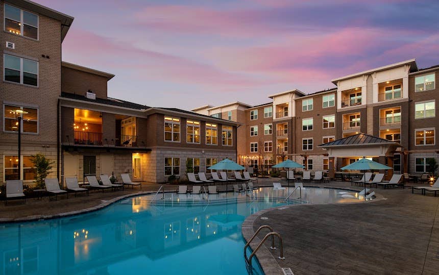 2 BHK and 2 BATH for Sublease