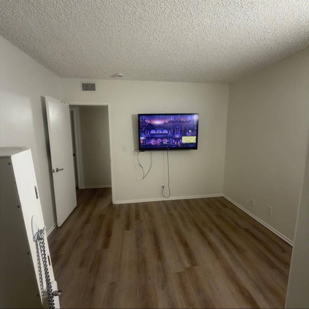 Room for rent ready September 1st