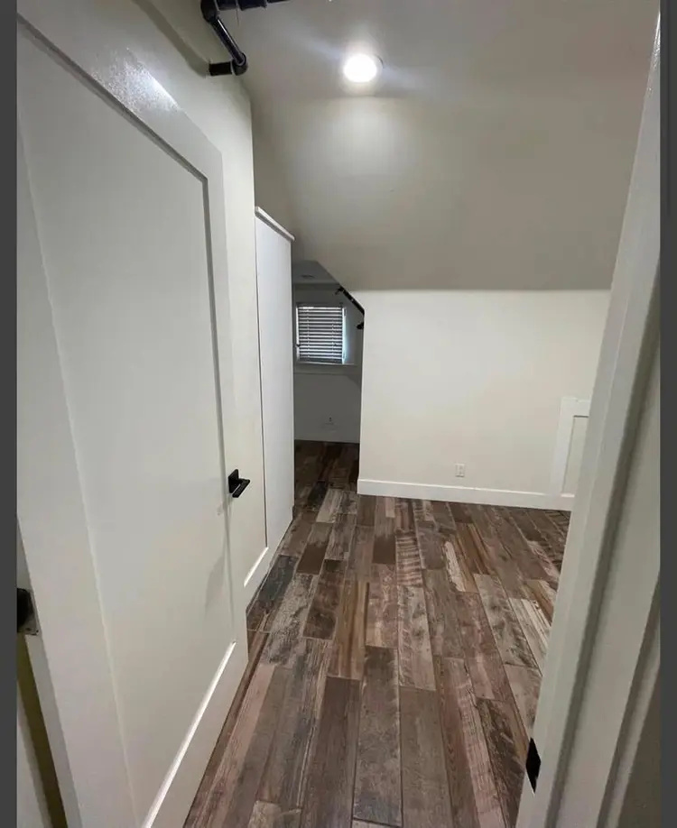 SUBLEASING ROOM - BY USC
