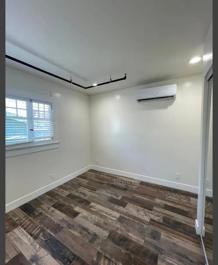 SUBLEASING ROOM - BY USC