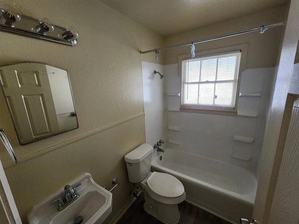 Charming, newly renovated 1-bedroom