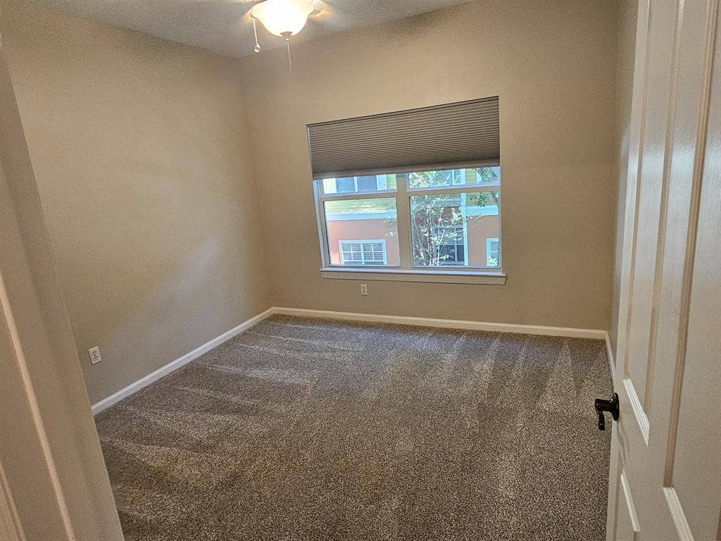 2/1 condo in South Tampa