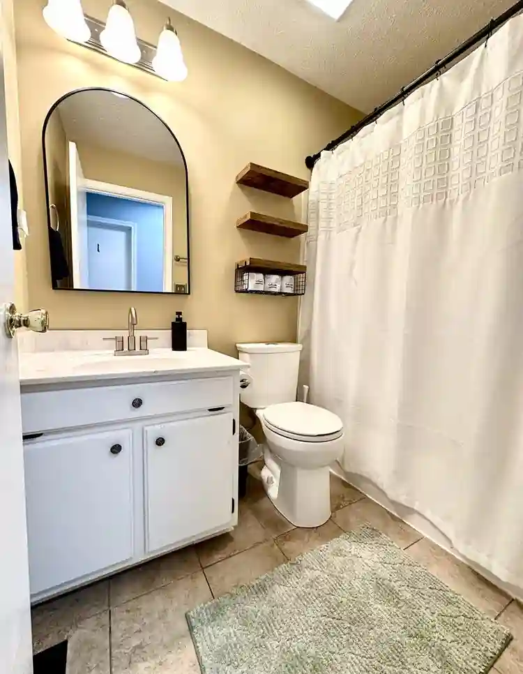 PRIVATE ROOM WITH WITH PRIVATE BATH